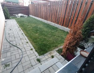 Ház 4 szobák kiadó on Floresti