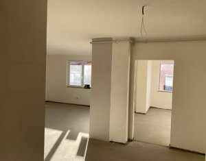 Lakás 3 szobák eladó on Floresti