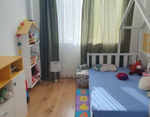 Ház 4 szobák eladó on Floresti, Zóna Centru