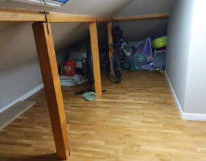 Ház 4 szobák eladó on Floresti, Zóna Centru