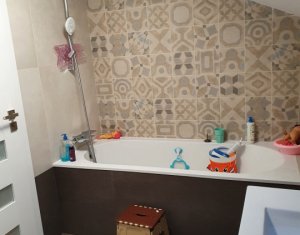 Ház 4 szobák eladó on Floresti, Zóna Centru