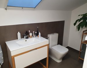 Ház 4 szobák eladó on Floresti, Zóna Centru