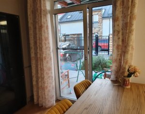 Ház 4 szobák eladó on Floresti, Zóna Centru