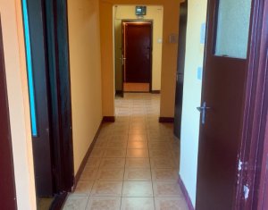 Lakás 3 szobák eladó on Cluj-napoca, Zóna Manastur