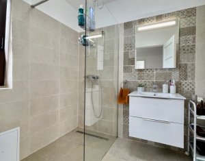 Ház 6 szobák eladó on Chinteni, Zóna Centru