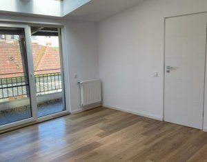 Appartement 3 chambres à vendre dans Cluj-napoca, zone Intre Lacuri