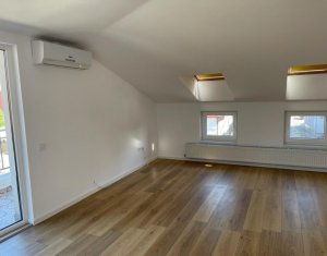 Appartement 3 chambres à vendre dans Cluj-napoca, zone Intre Lacuri