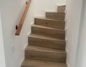 Appartement 3 chambres à vendre dans Cluj-napoca, zone Intre Lacuri