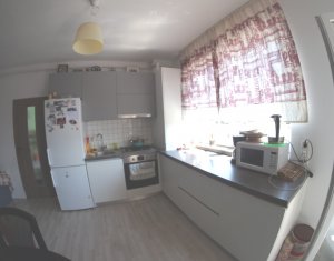 Appartement 3 chambres à vendre dans Baciu, zone Centru