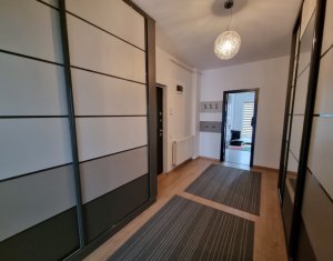 Appartement 3 chambres à vendre dans Cluj-napoca, zone Intre Lacuri