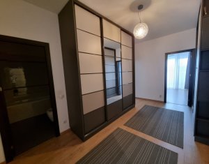 Appartement 3 chambres à vendre dans Cluj-napoca, zone Intre Lacuri