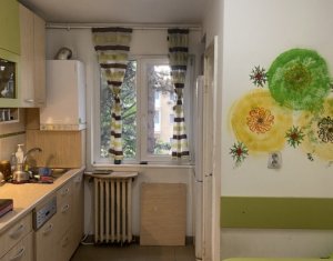 Appartement 3 chambres à vendre dans Cluj-napoca, zone Manastur