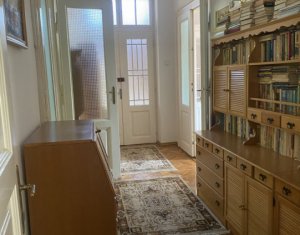 Appartement 4 chambres à vendre dans Cluj-napoca, zone Centru