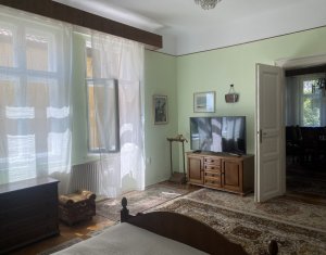 Appartement 4 chambres à vendre dans Cluj-napoca, zone Centru