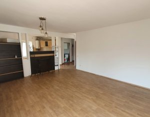 Lakás 2 szobák eladó on Floresti