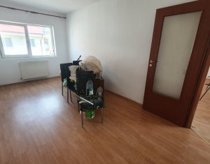 Lakás 2 szobák eladó on Floresti