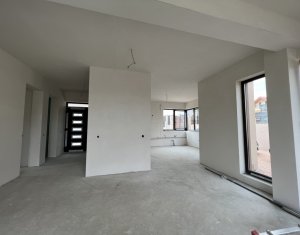 Maison 5 chambres à vendre dans Chinteni