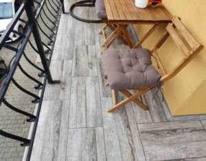 Lakás 3 szobák eladó on Floresti