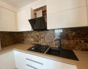 Appartement 3 chambres à louer dans Cluj-napoca, zone Centru