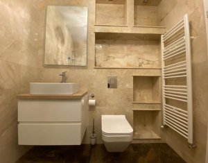 Appartement 3 chambres à louer dans Cluj-napoca, zone Centru