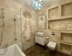 Appartement 3 chambres à louer dans Cluj-napoca, zone Centru