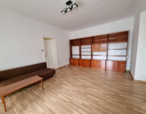 Appartement 3 chambres à vendre dans Cluj-napoca, zone Centru