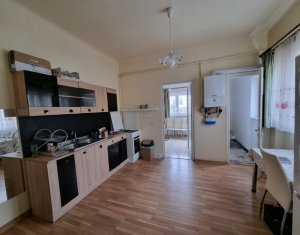 Appartement 3 chambres à vendre dans Cluj-napoca, zone Centru