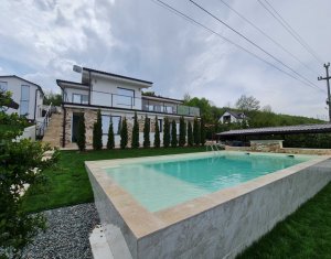 Maison 6 chambres à vendre dans Feleacu, zone Centru