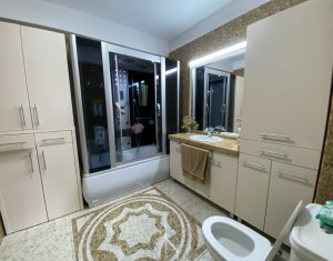 Appartement 3 chambres à vendre dans Cluj-napoca, zone Marasti