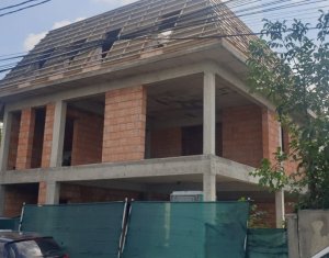 , 330m2 dans Cluj-napoca, zone Zorilor