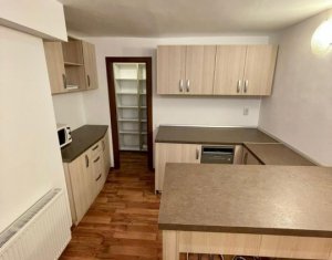 Lakás 4 szobák kiadó on Cluj-napoca, Zóna Centru