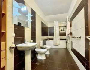 Lakás 5 szobák kiadó on Cluj-napoca, Zóna Centru