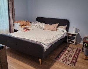 Maison 6 chambres à vendre dans Salicea, zone Centru