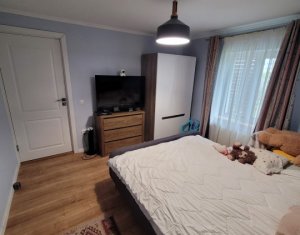 Maison 6 chambres à vendre dans Salicea, zone Centru