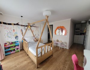 Maison 6 chambres à vendre dans Salicea, zone Centru