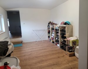 Maison 6 chambres à vendre dans Salicea, zone Centru