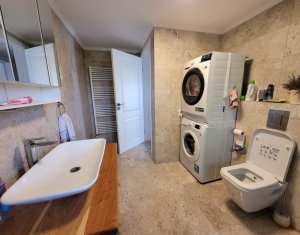 Maison 6 chambres à vendre dans Salicea, zone Centru