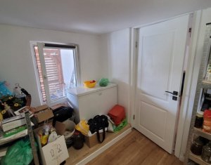 Maison 6 chambres à vendre dans Salicea, zone Centru