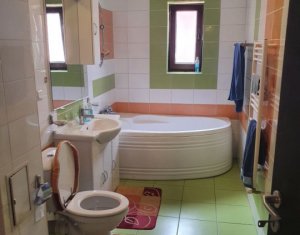 Appartement 3 chambres à louer dans Floresti