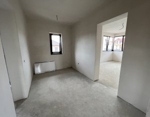 Maison 5 chambres à vendre dans Chinteni