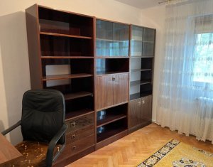Appartement 4 chambres à vendre dans Cluj-napoca, zone Manastur