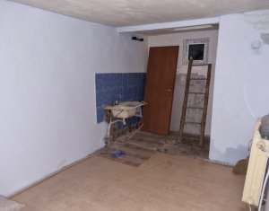 Ház 3 szobák eladó on Cluj-napoca, Zóna Manastur