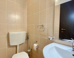 Appartement 3 chambres à louer dans Cluj-napoca, zone Centru