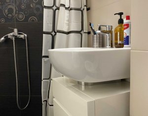 Appartement 4 chambres à louer dans Cluj-napoca, zone Manastur