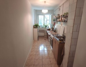 Appartement 3 chambres à vendre dans Cluj-napoca, zone Manastur
