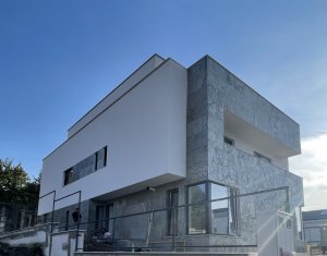 Maison 5 chambres à vendre dans Cluj-napoca, zone Andrei Muresanu