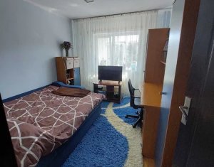 Appartement 3 chambres à vendre dans Cluj-napoca, zone Intre Lacuri