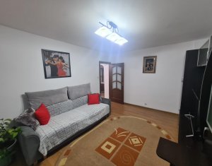 Appartement 3 chambres à louer dans Cluj-napoca, zone Intre Lacuri