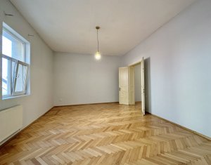 Appartement 3 chambres à louer dans Cluj-napoca, zone Centru