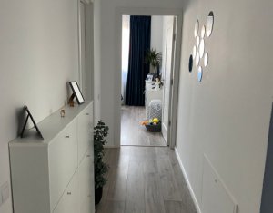 Appartement 3 chambres à vendre dans Floresti, zone Centru